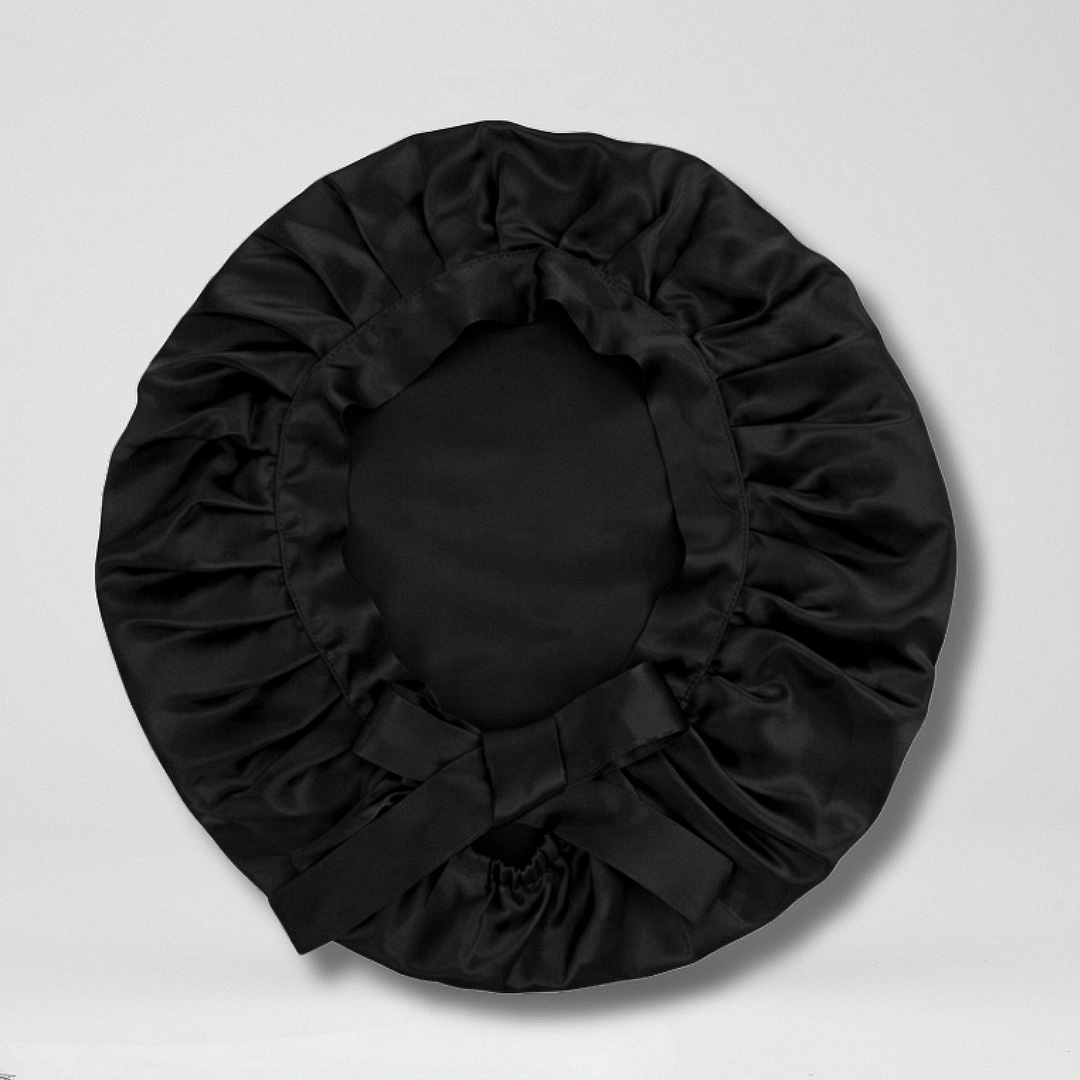 Silk bonnet for fresh and defined curls
