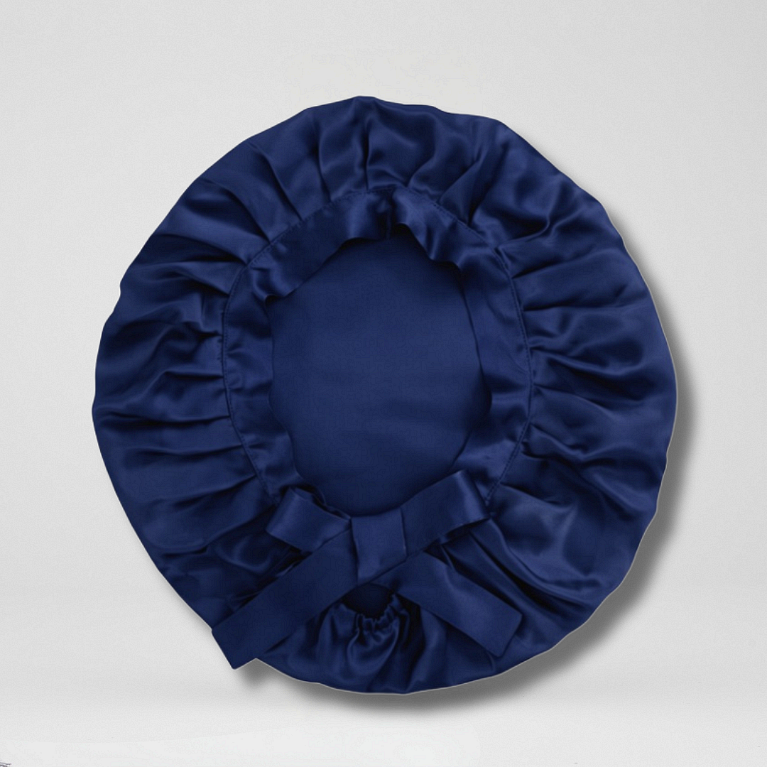 Silk bonnet for fresh and defined curls